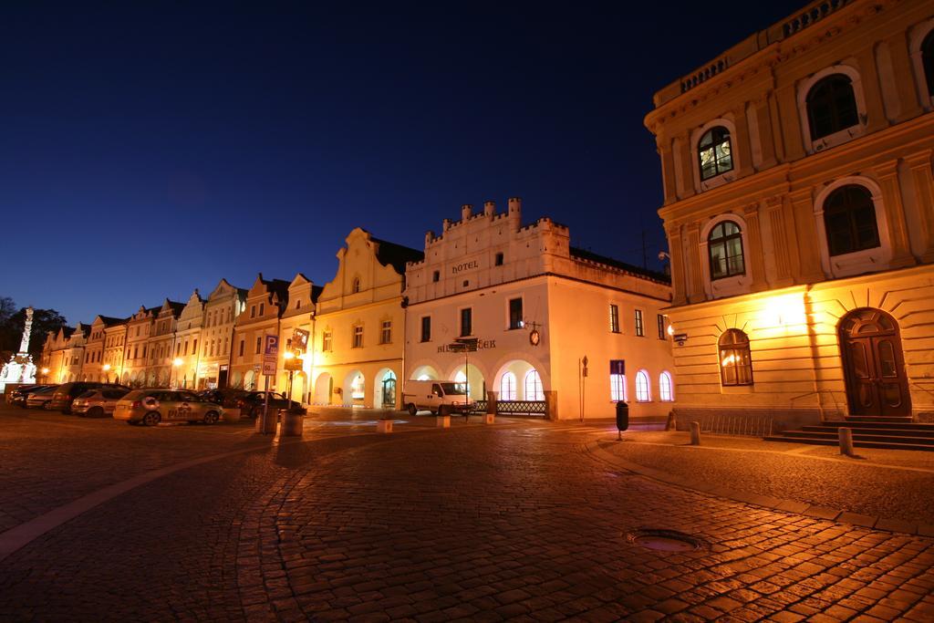 Hotel Bily Konicek เชบอนย์ ภายนอก รูปภาพ