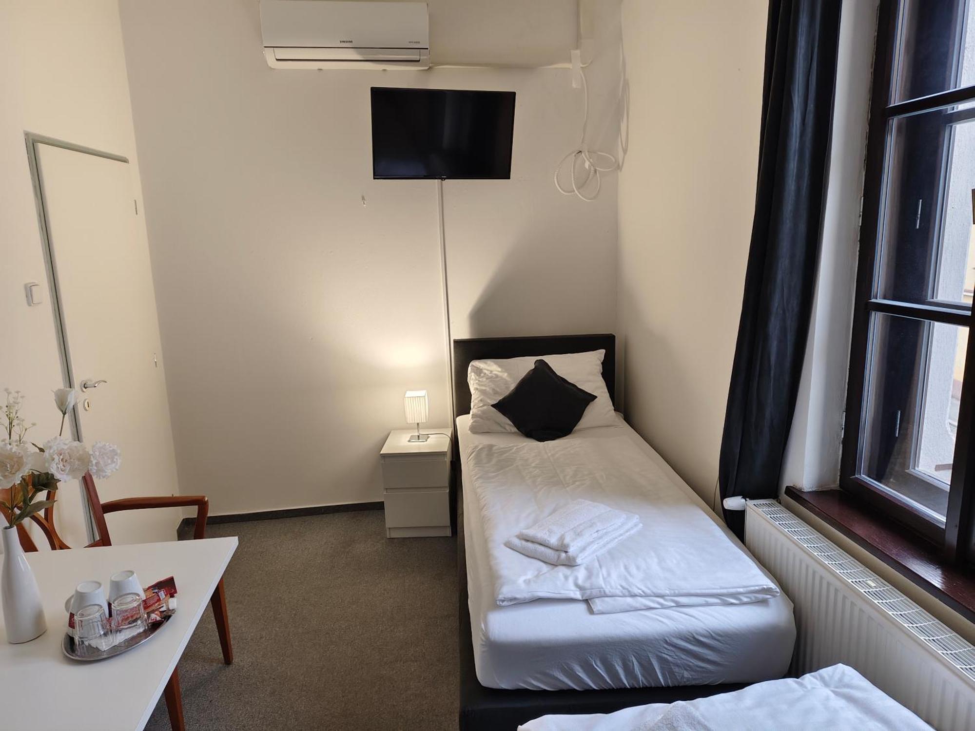 Hotel Bily Konicek เชบอนย์ ภายนอก รูปภาพ