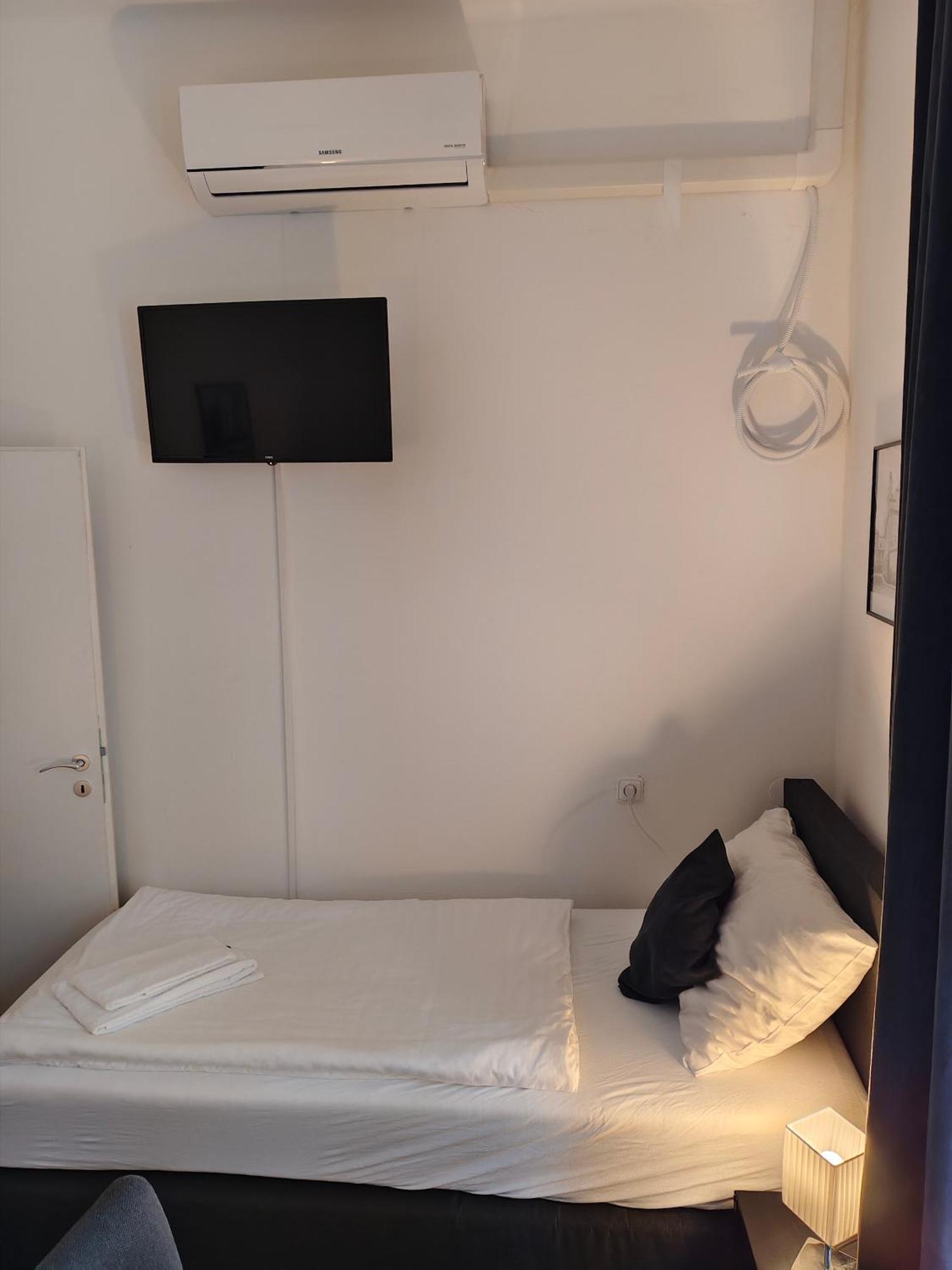 Hotel Bily Konicek เชบอนย์ ภายนอก รูปภาพ