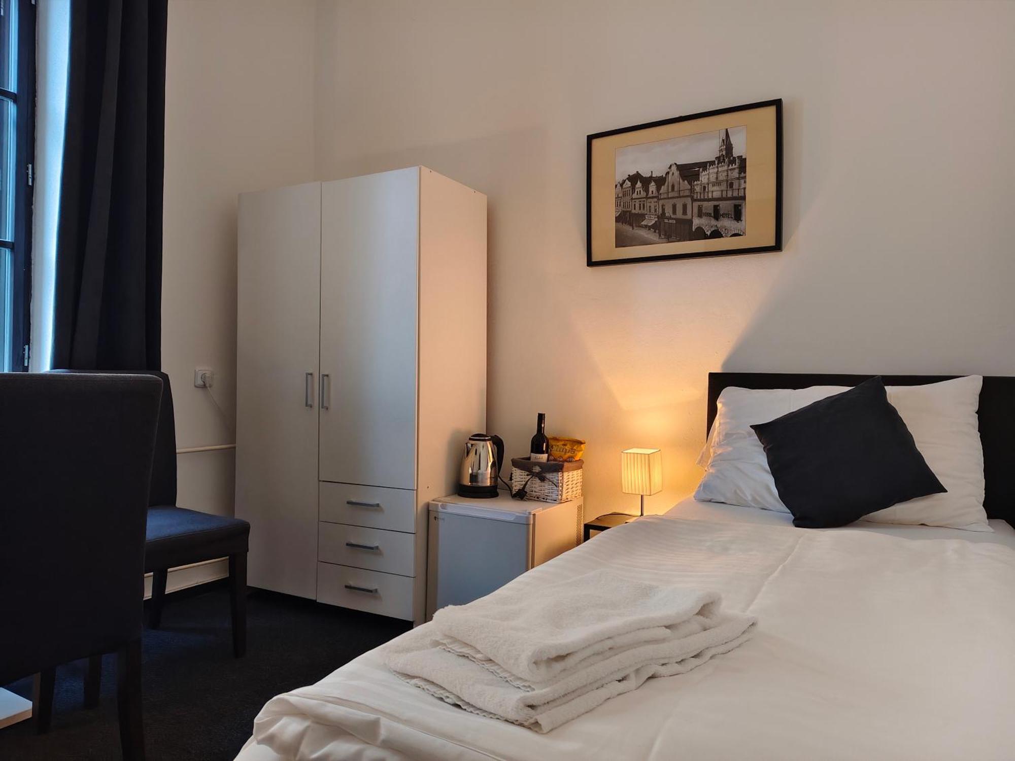 Hotel Bily Konicek เชบอนย์ ภายนอก รูปภาพ