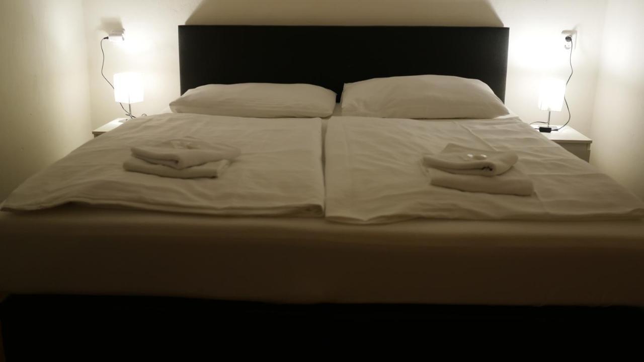 Hotel Bily Konicek เชบอนย์ ภายนอก รูปภาพ