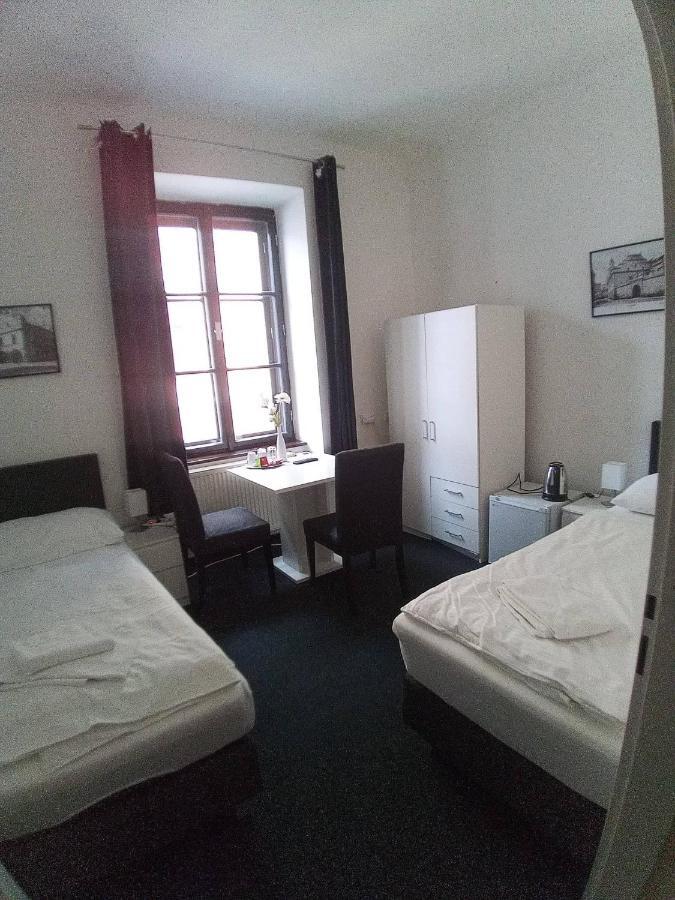 Hotel Bily Konicek เชบอนย์ ภายนอก รูปภาพ